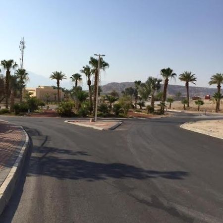 הבית של דרורי Neve Zohar Eksteriør bilde